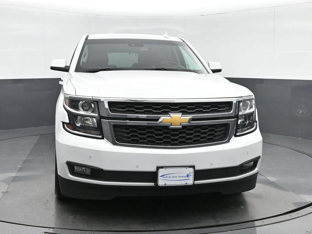 Used 2019 Chevrolet Tahoe LT w/ Luxury Package AWD/4WD image 2