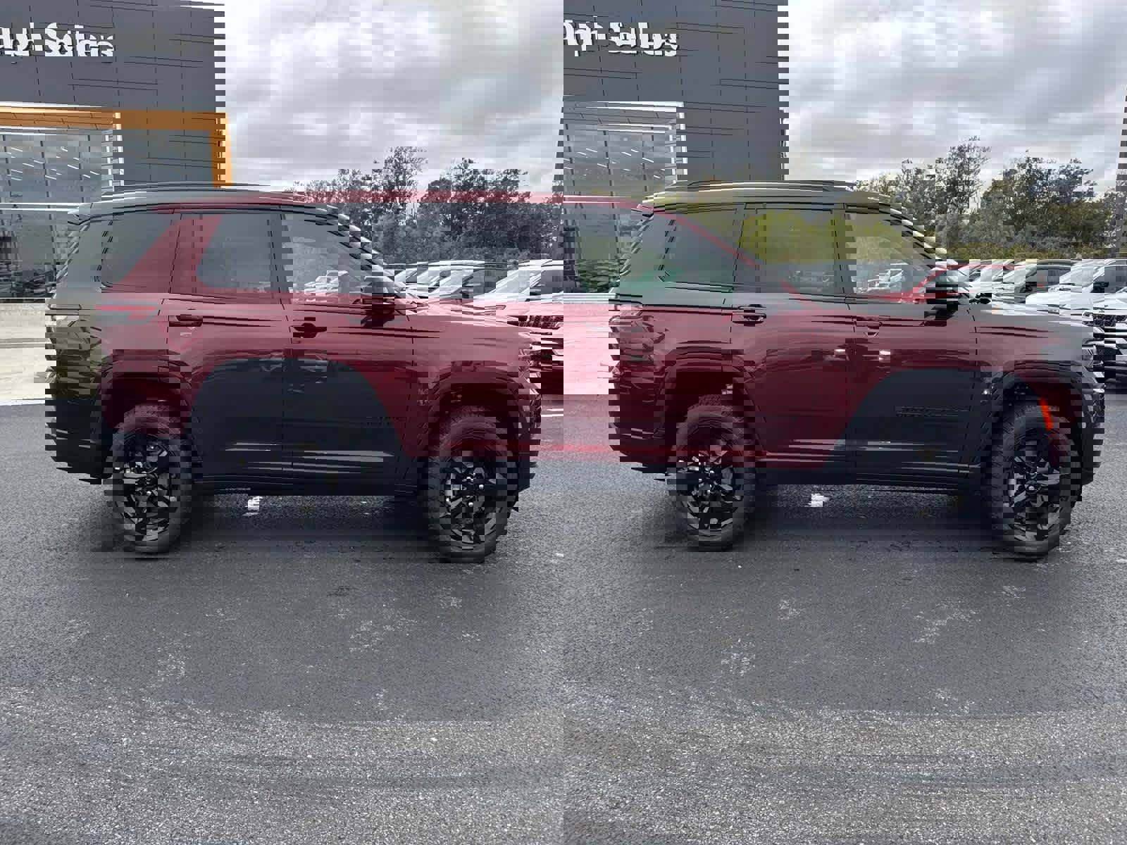 New 2025 Jeep Grand Cherokee L Limited w/ Black Appearance Package image 6