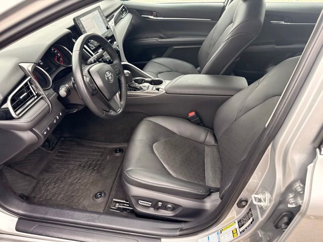 Used 2022 Toyota Camry XSE image 21