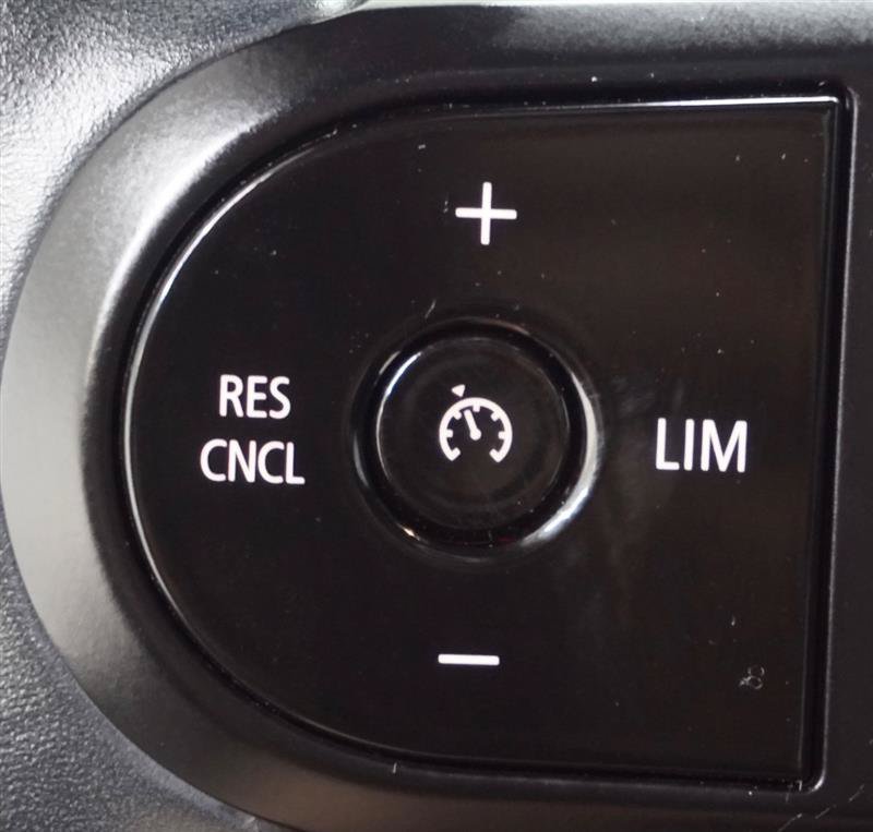 Used 2022 MINI Cooper 4-Door Hardtop FWD image 23