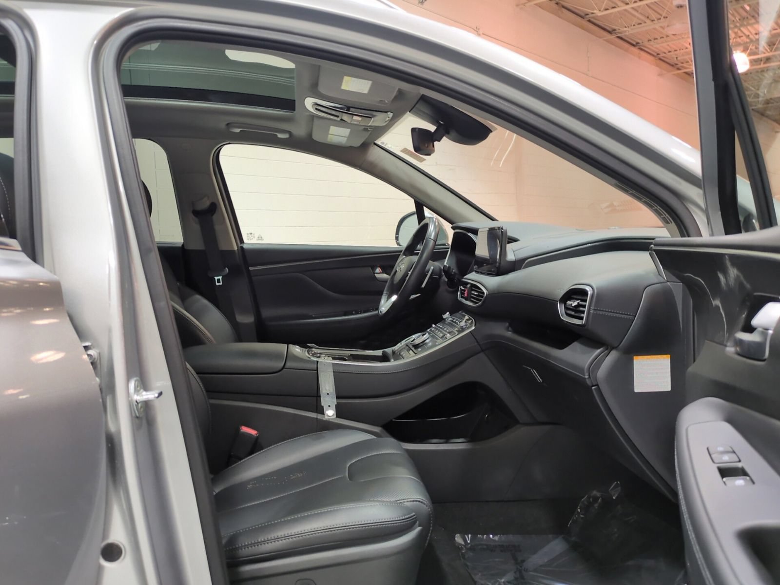 Certified 2023 Hyundai Santa Fe SEL Premium w/ Cargo Package AWD/4WD image 9
