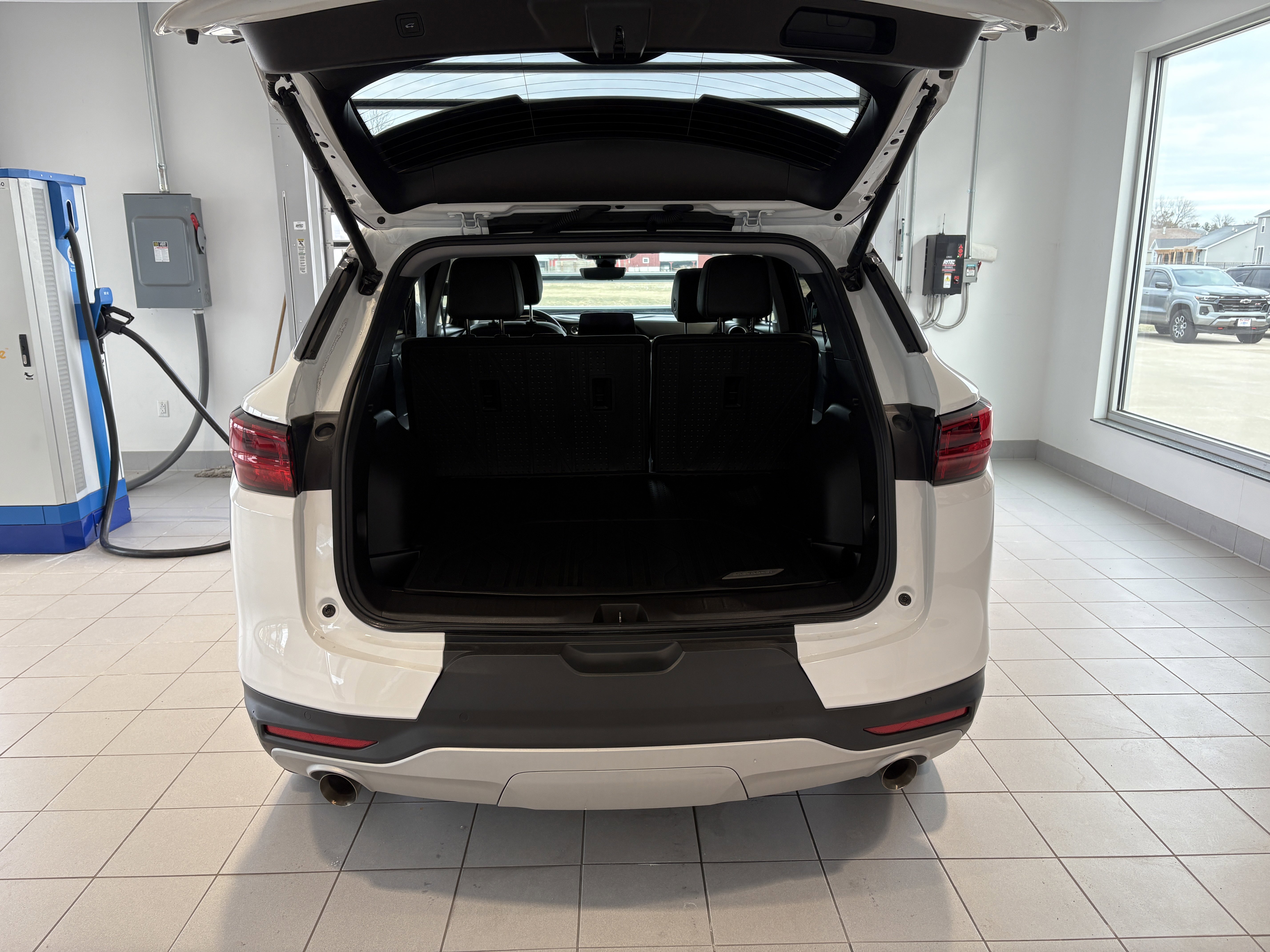 Used 2024 Chevrolet Blazer LT w/ Sound & Technology Package image 6