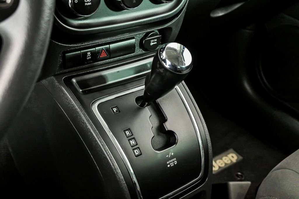 Used 2014 Jeep Patriot Sport w/ Power Value Group FWD image 22