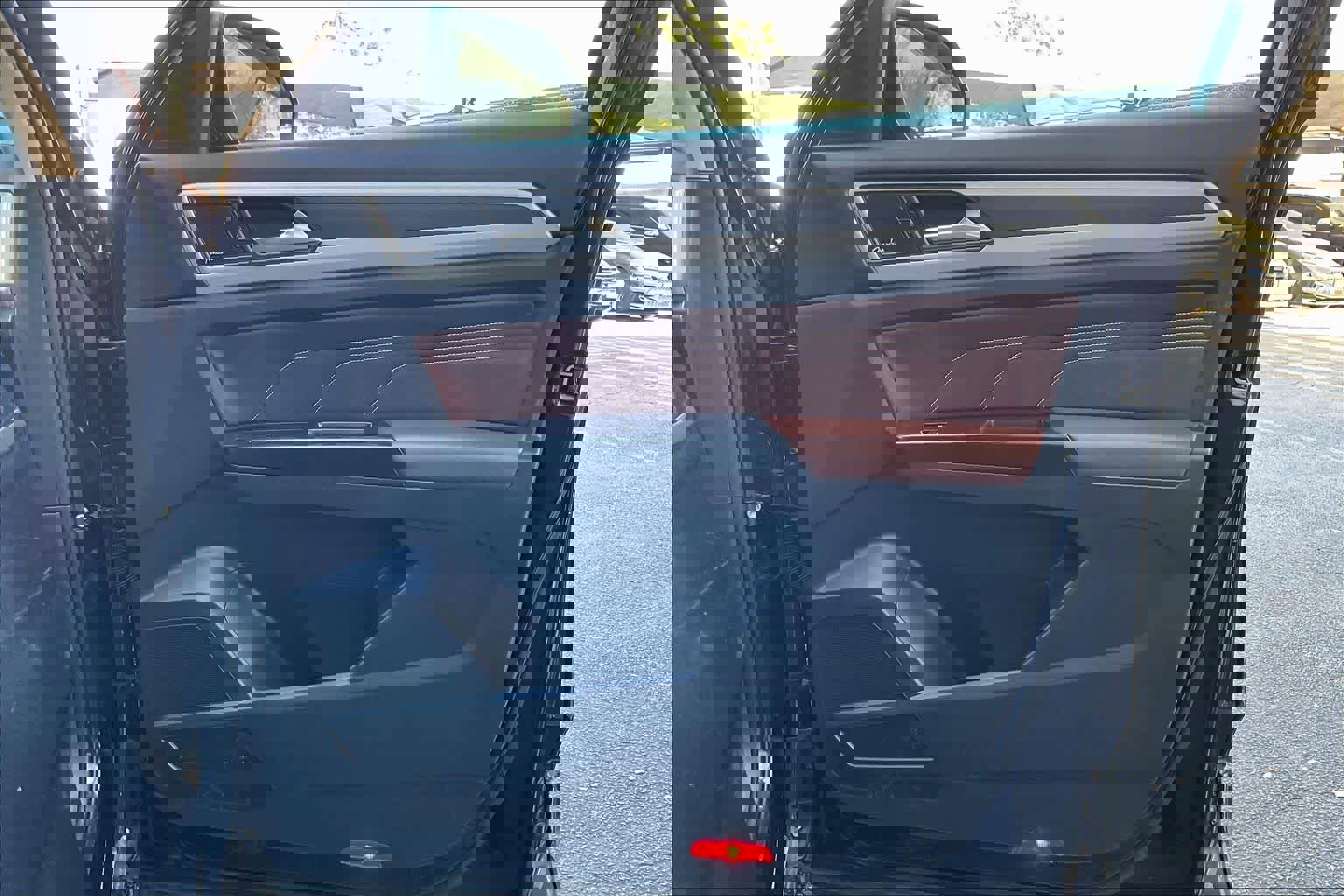 Used 2021 Volkswagen Atlas SEL Premium image 23