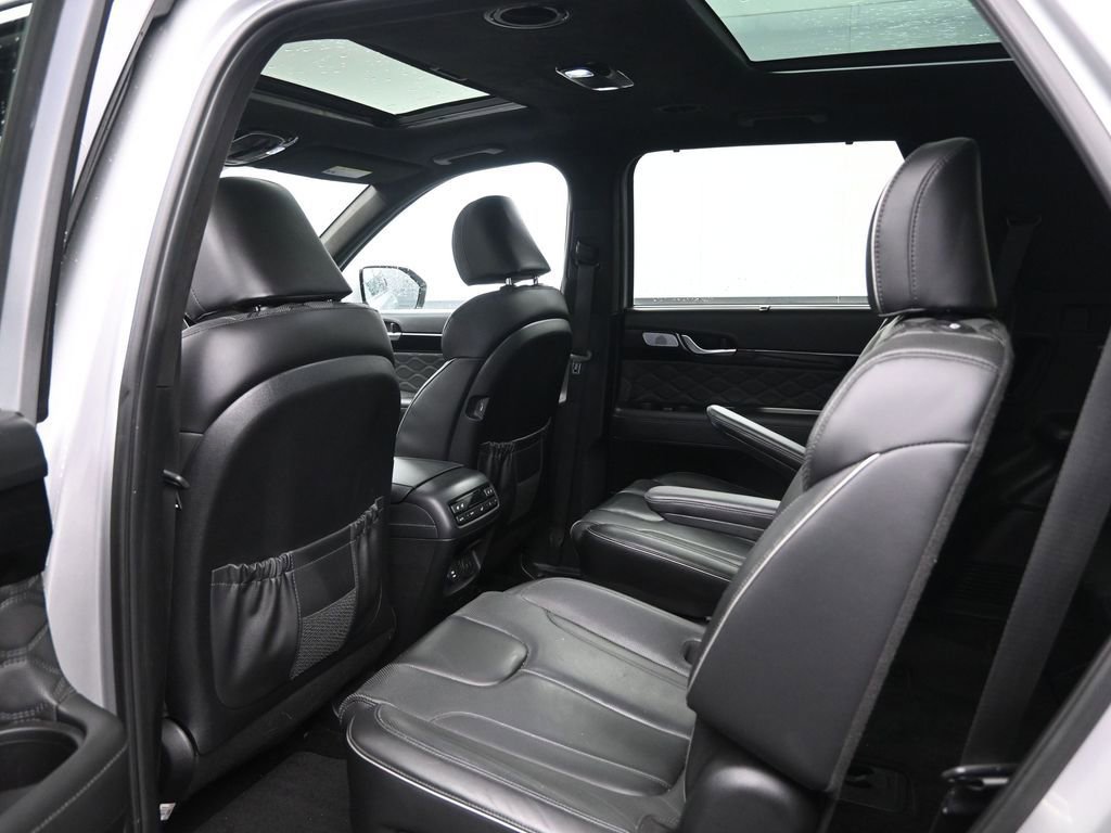 Used 2022 Hyundai Palisade Calligraphy image 28
