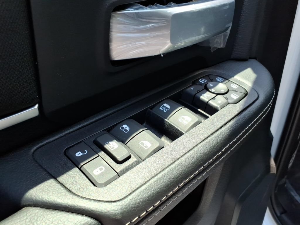 New 2026 RAM 3500 Big Horn AWD/4WD image 12