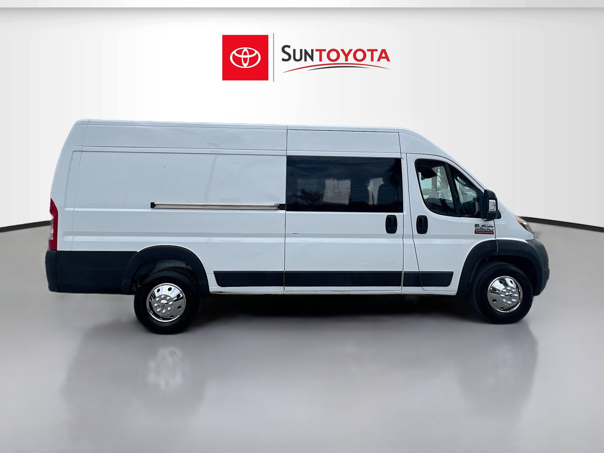 Used 2022 RAM ProMaster 3500 FWD image 2