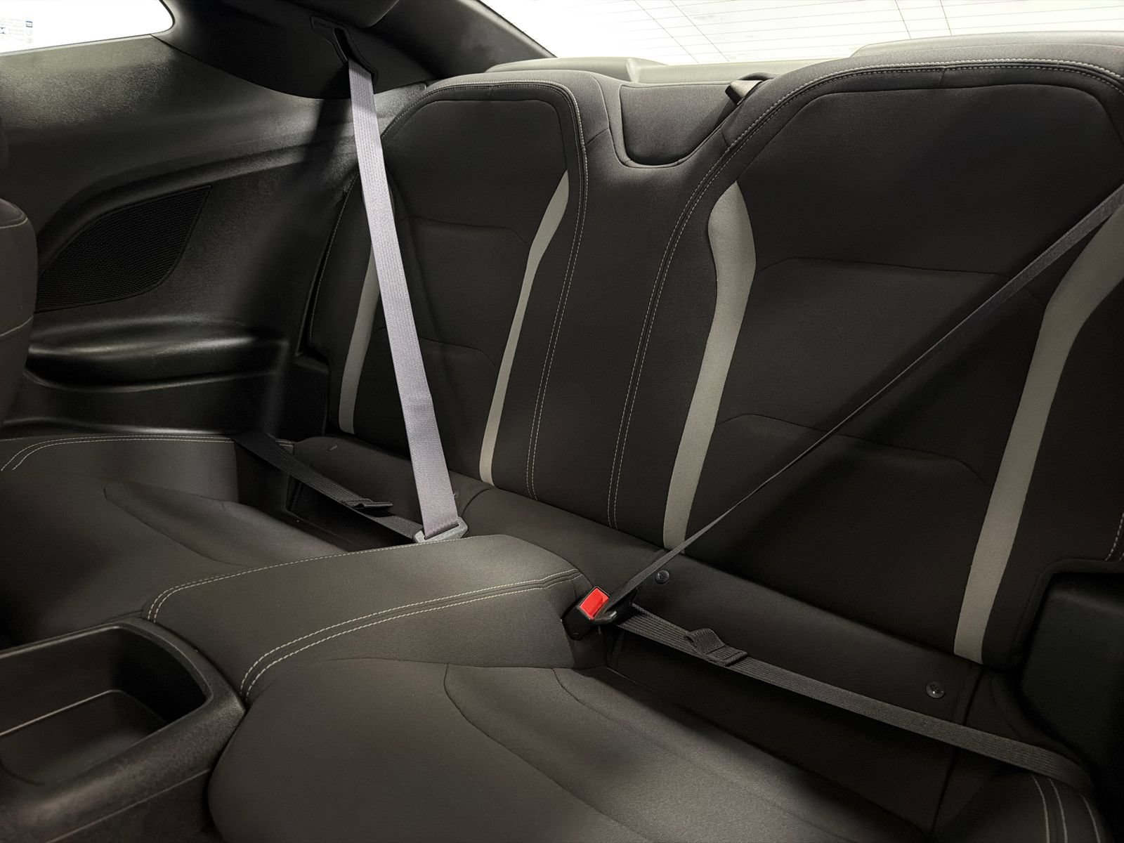 Used 2017 Chevrolet Camaro LT RWD image 17