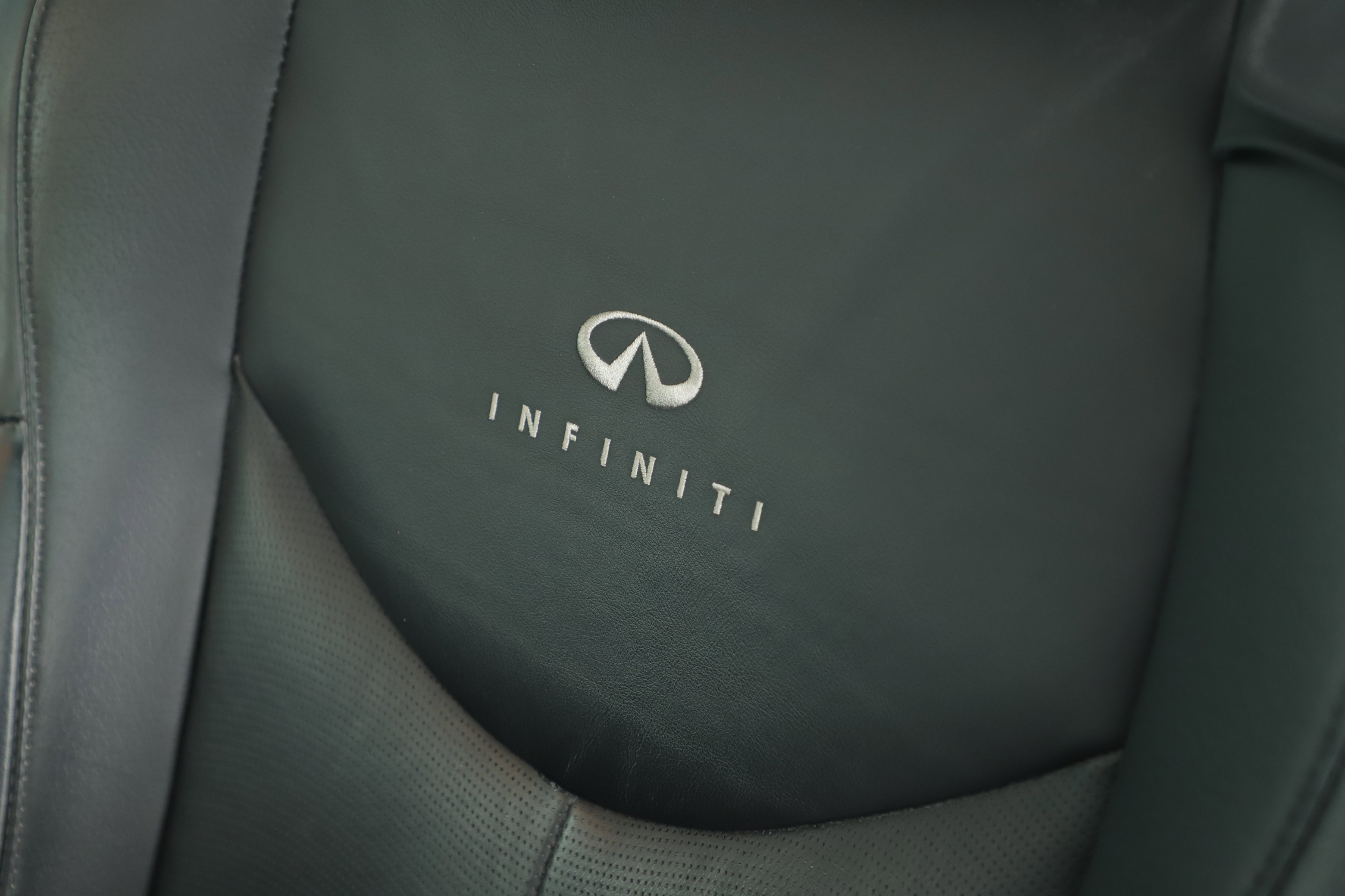 Used 2014 INFINITI Q60 Base w/ Premium Package image 16