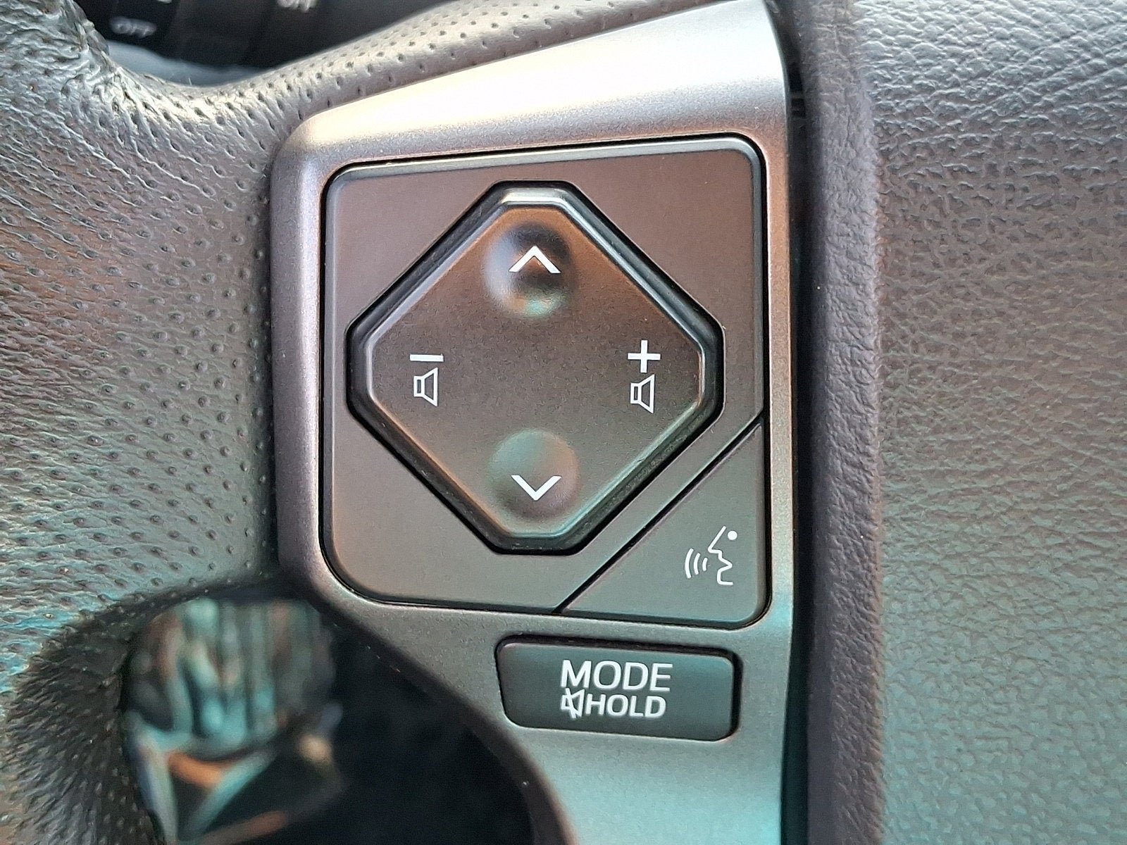 Used 2020 Toyota Tacoma TRD Off-Road AWD/4WD image 21