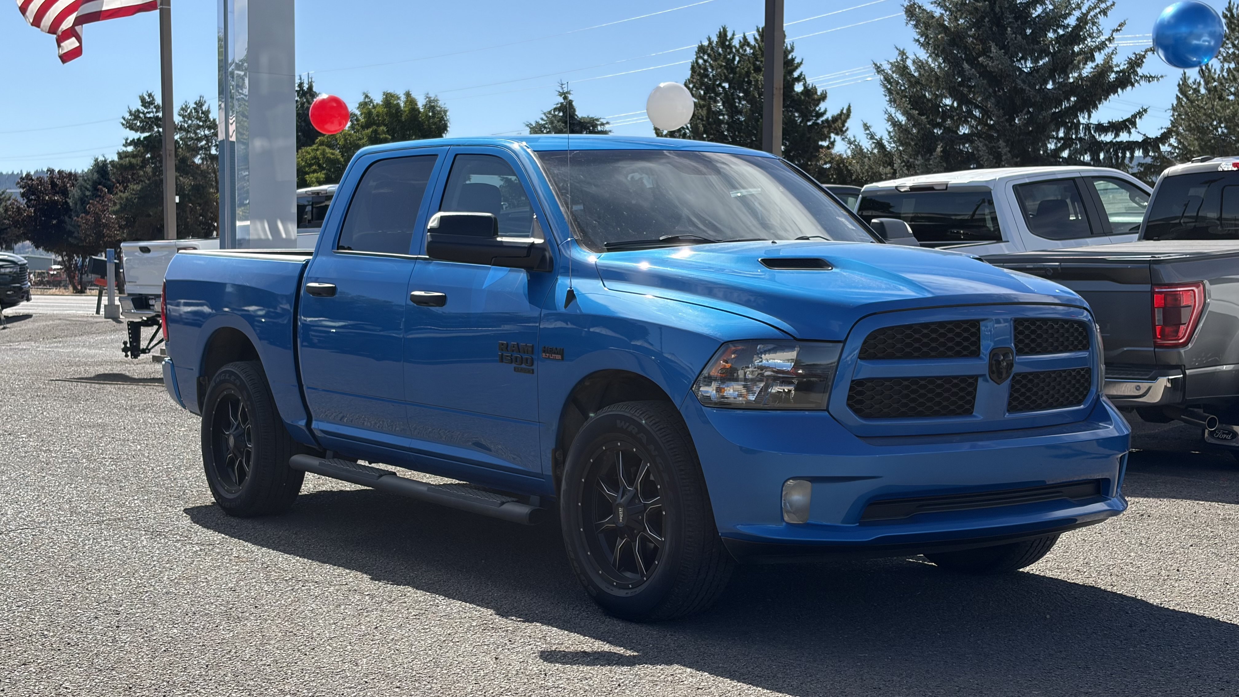 Used 2020 RAM 1500 Express w/ Wheel & Sound Group AWD/4WD image 1
