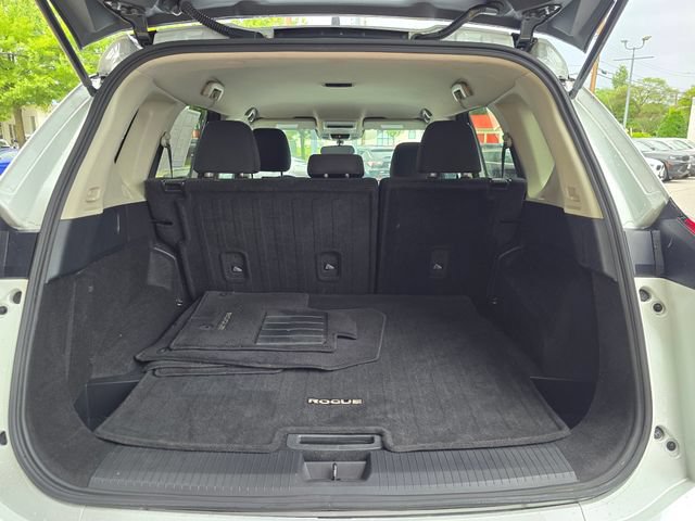 Used 2024 Nissan Rogue S AWD/4WD image 31