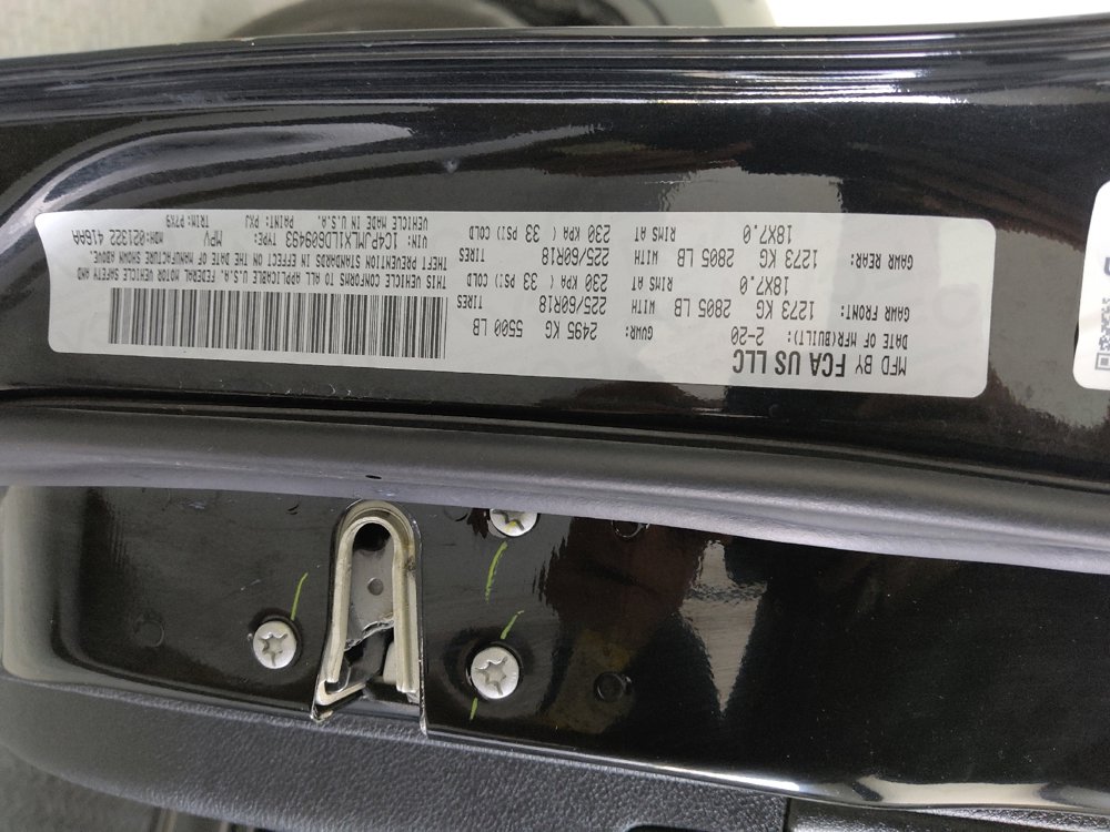 Used 2020 Jeep Cherokee Latitude Plus image 33