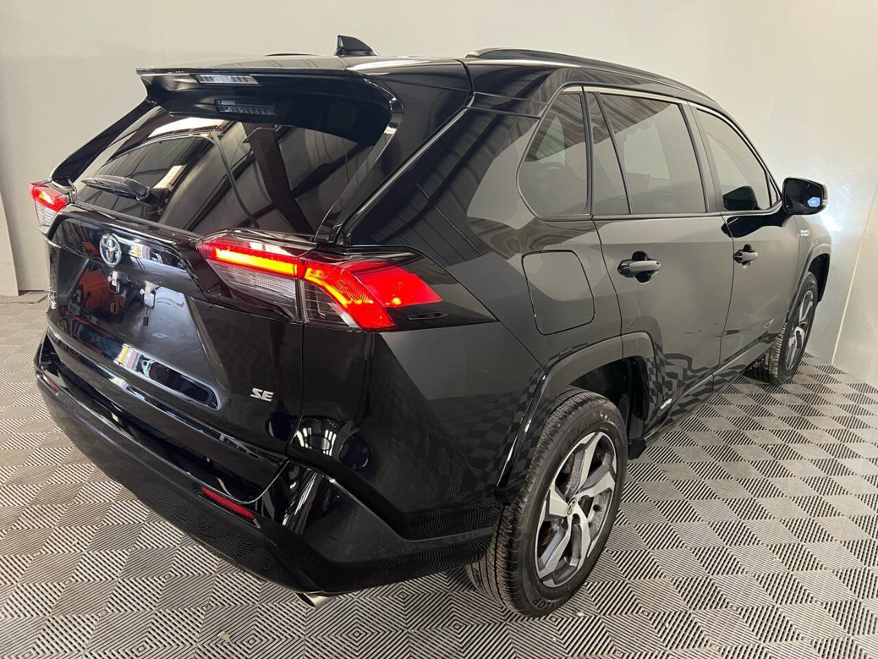 Used 2021 Toyota RAV4 SE AWD/4WD image 5