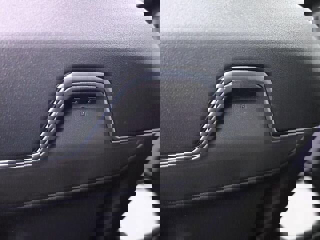 New 2026 Lincoln Navigator L Reserve w/ Jet Appearance Package image 32