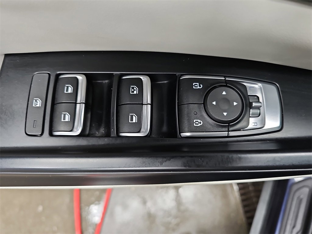 Used 2024 Kia Carnival LX image 26