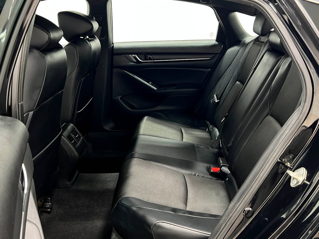 Used 2018 Honda Accord Sport image 30