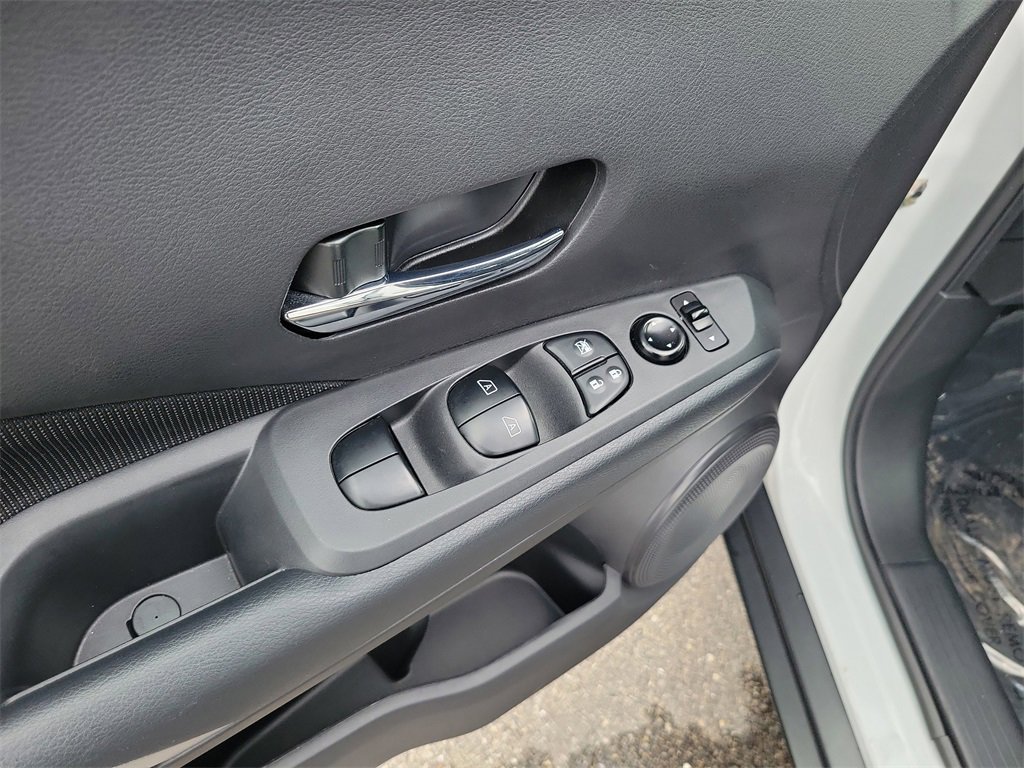 Certified 2023 Nissan Kicks SV image 16