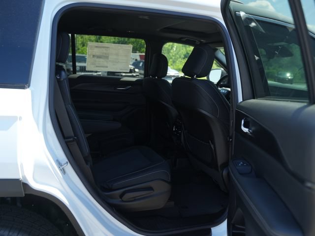 New 2026 Jeep Grand Cherokee L 4WD image 21