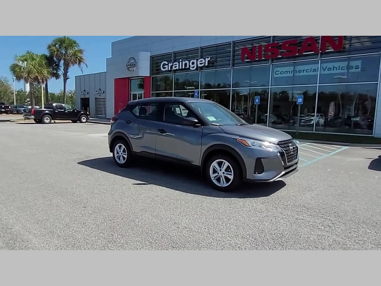 New 2025 Nissan Kicks Play S image 35