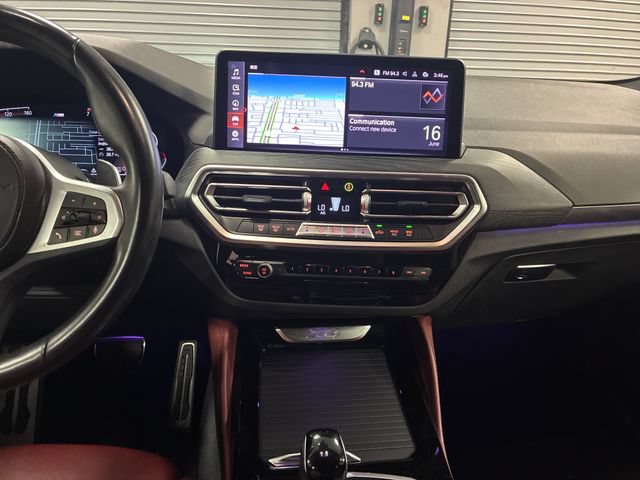 Used 2023 BMW X4 xDrive30i w/ M Sport Package AWD/4WD image 18