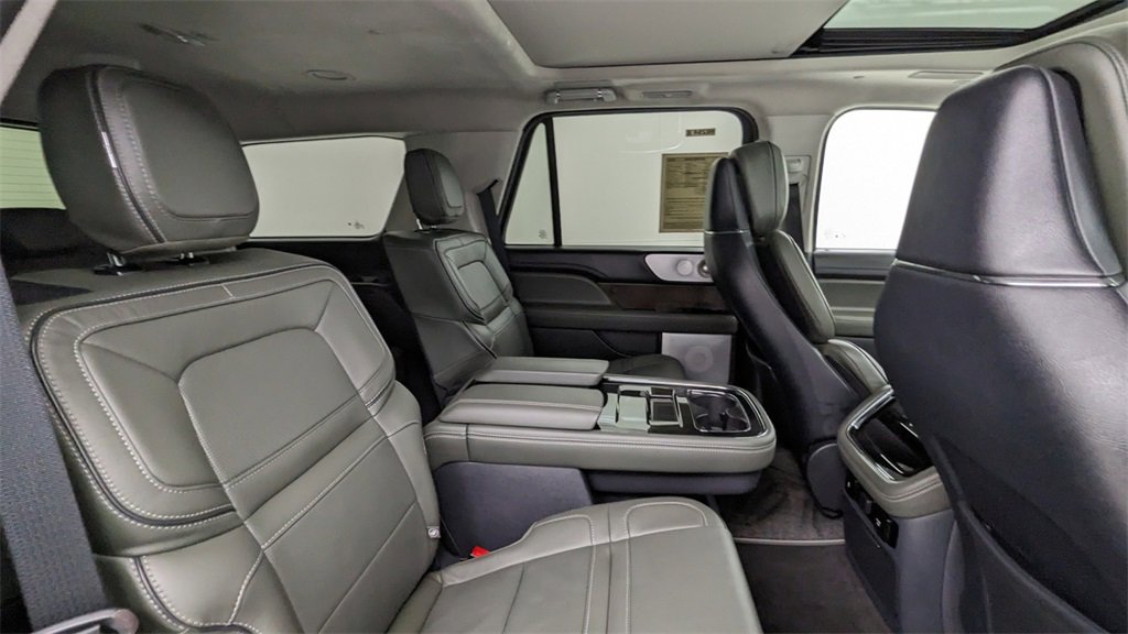 Used 2023 Lincoln Navigator Black Label image 41