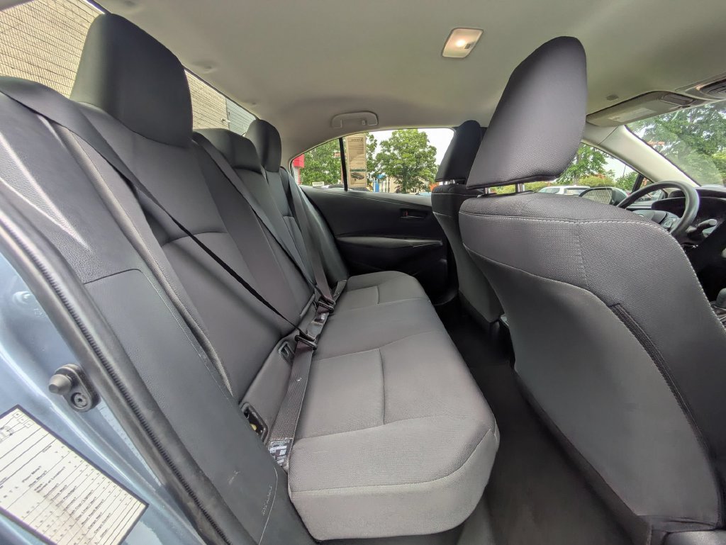 Used 2025 Toyota Corolla LE FWD image 28