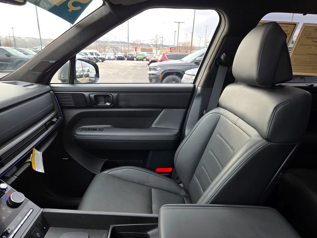 Used 2025 Hyundai Santa Fe Calligraphy image 25