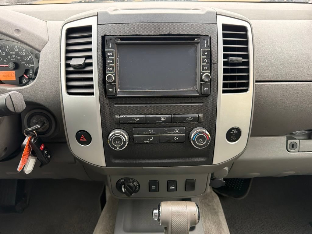 Used 2010 Nissan Frontier SE AWD/4WD image 24