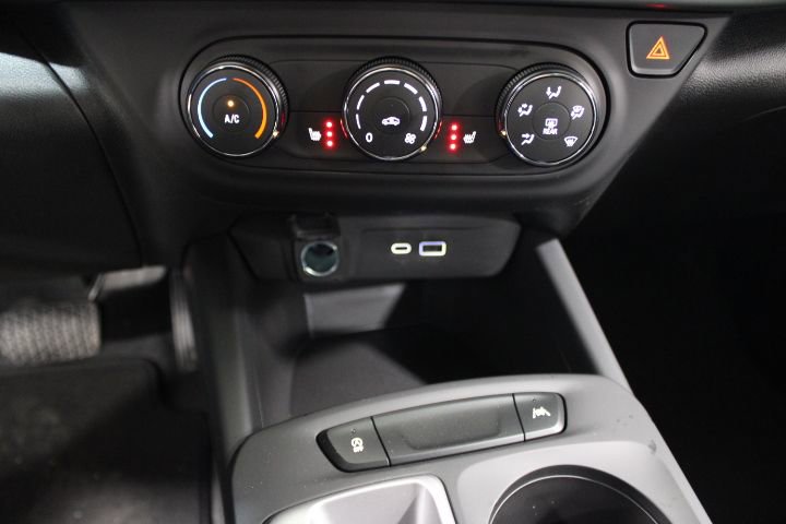 New 2026 Chevrolet Trax RS w/ Sunroof Package image 30