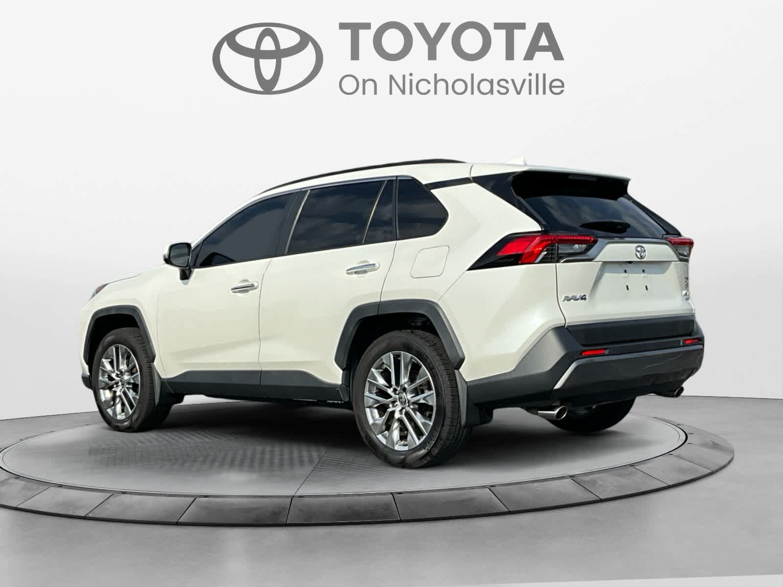 Used 2020 Toyota RAV4 Limited w/ All Weather Liner Package AWD/4WD image 3