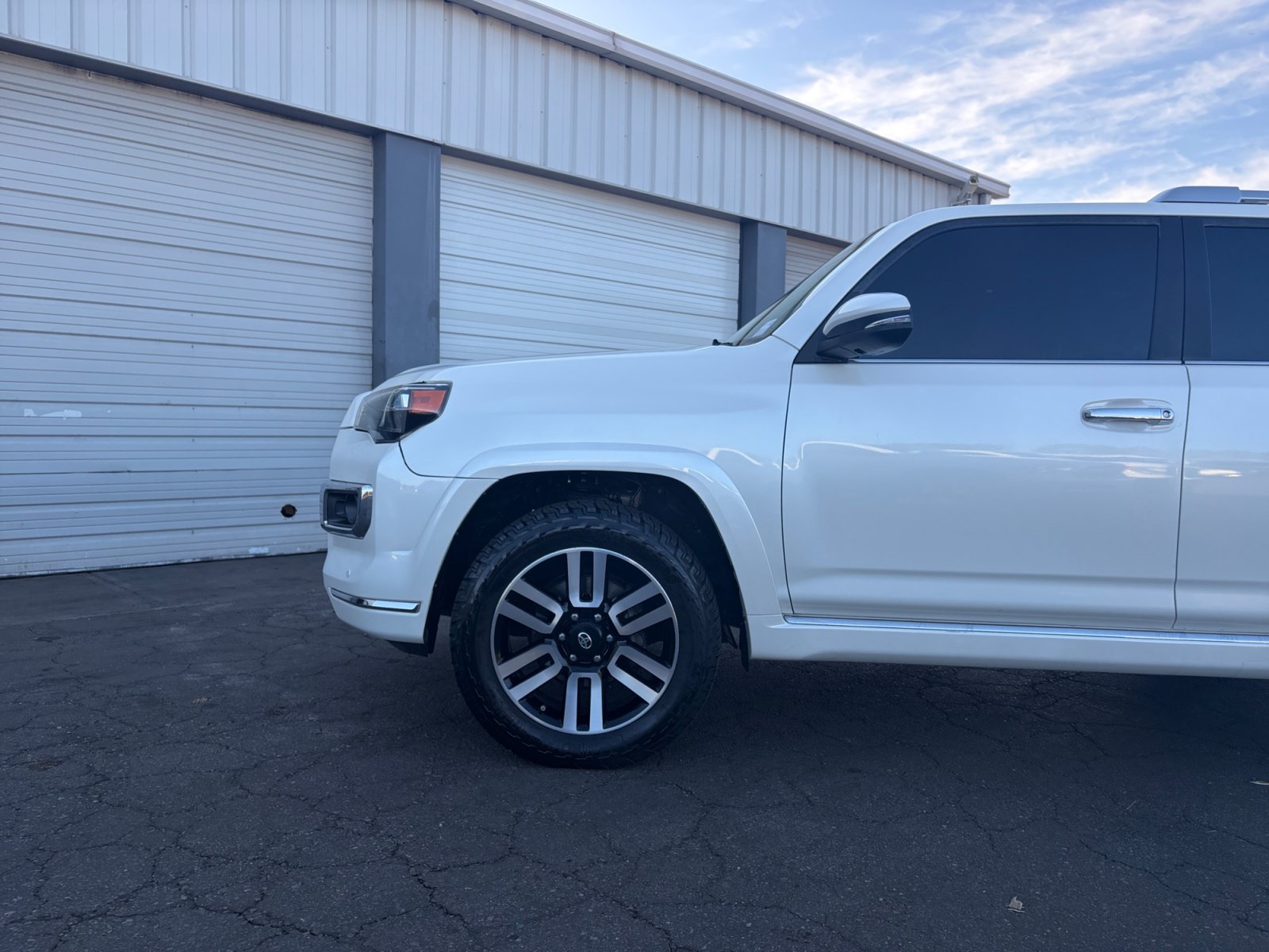 Used 2018 Toyota 4Runner Limited AWD/4WD image 10