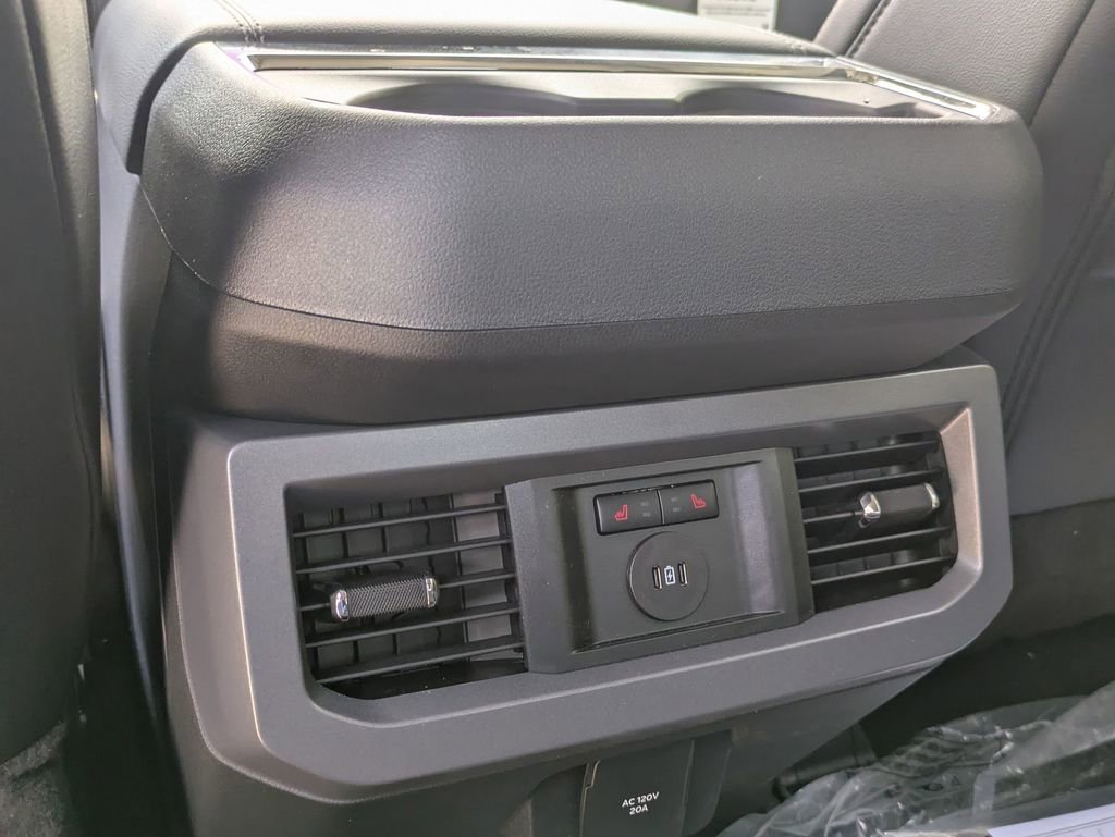 New 2025 Ford F250 Lariat w/ Lariat Ultimate Package image 31