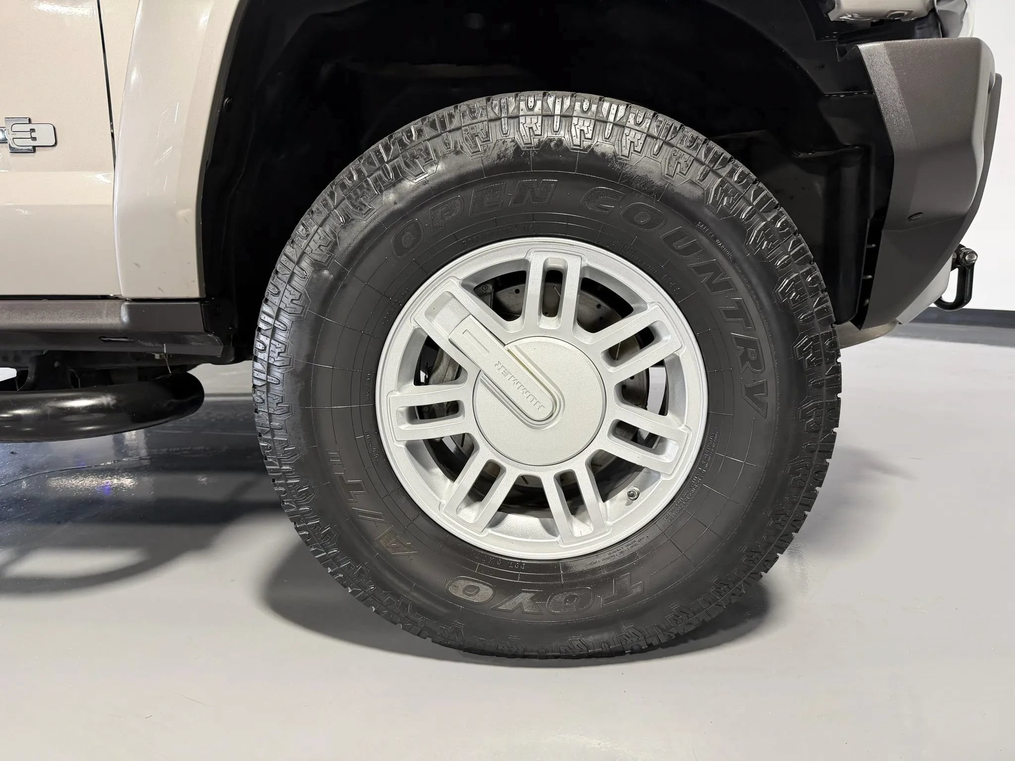 Used 2008 HUMMER H3 AWD/4WD image 16