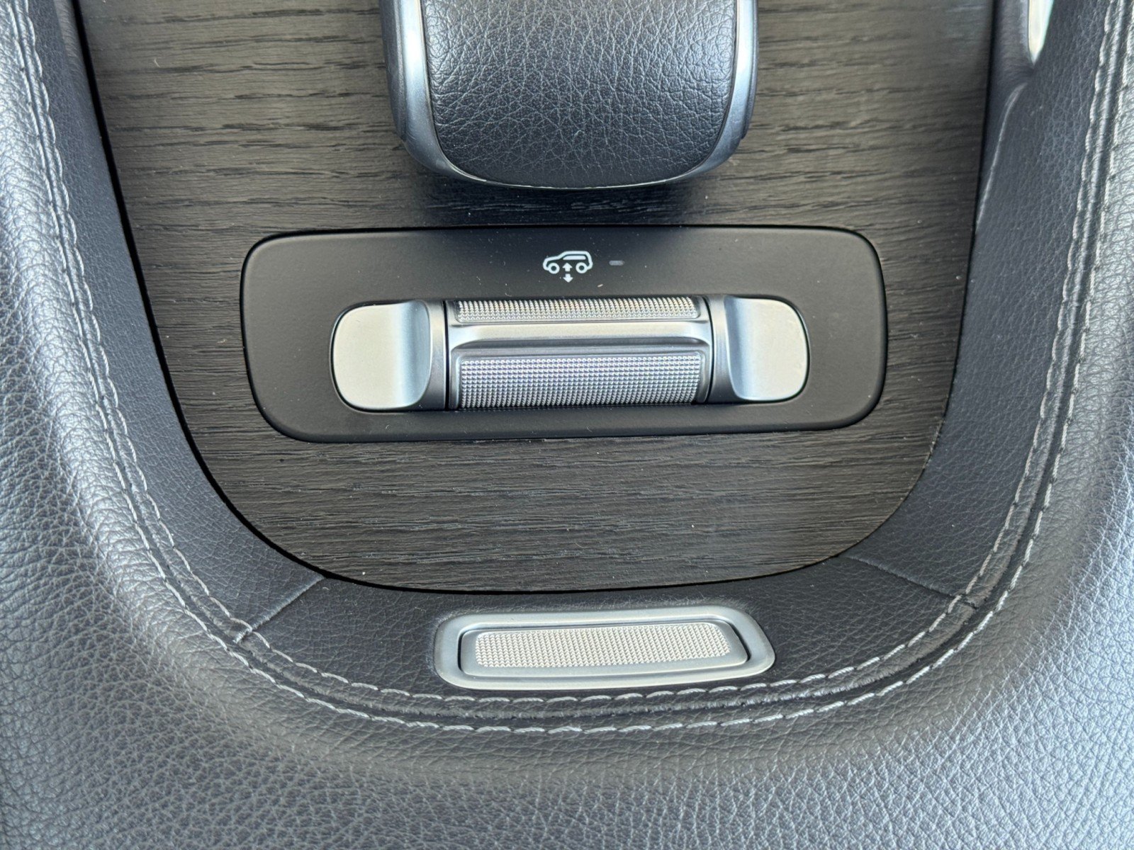 Used 2023 Mercedes-Benz GLS 580 4MATIC image 37