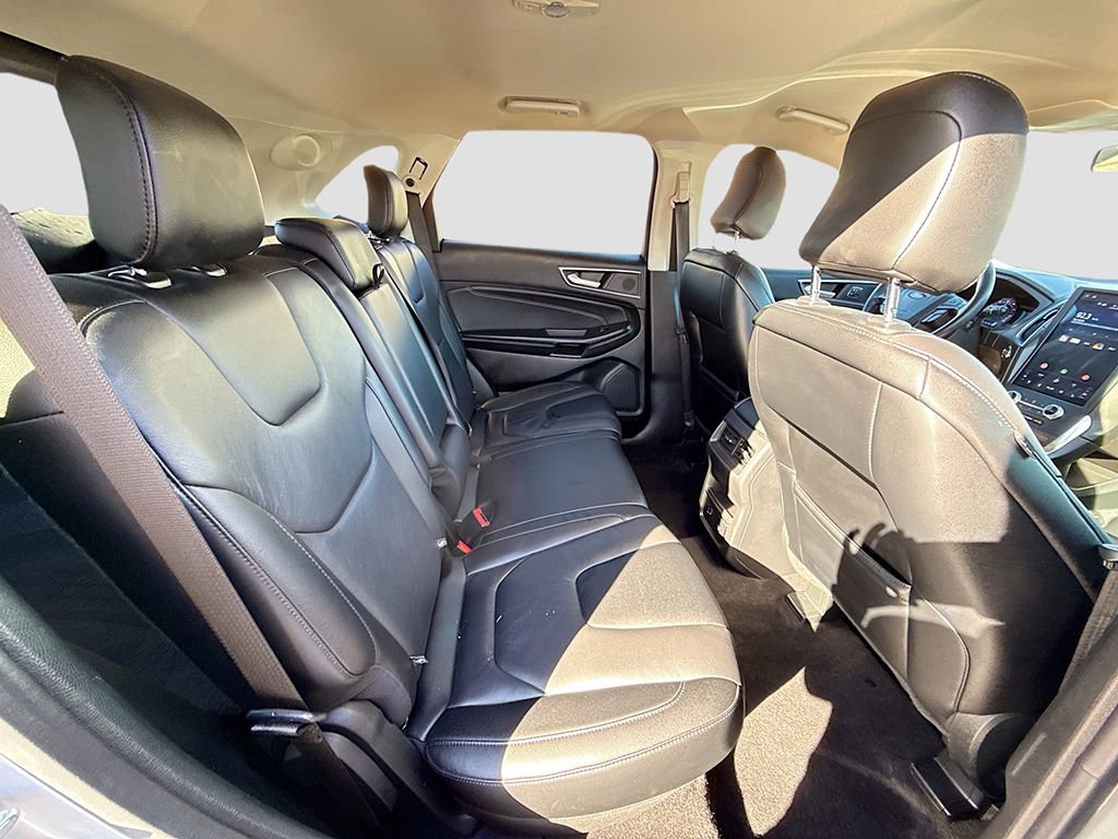 Used 2022 Ford Edge Titanium image 21