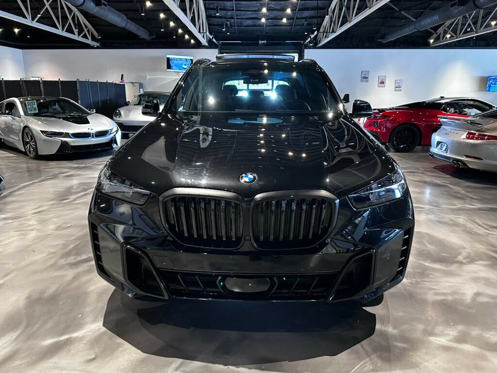 Used 2024 BMW X5 xDrive40i w/ M Sport Package AWD/4WD image 8