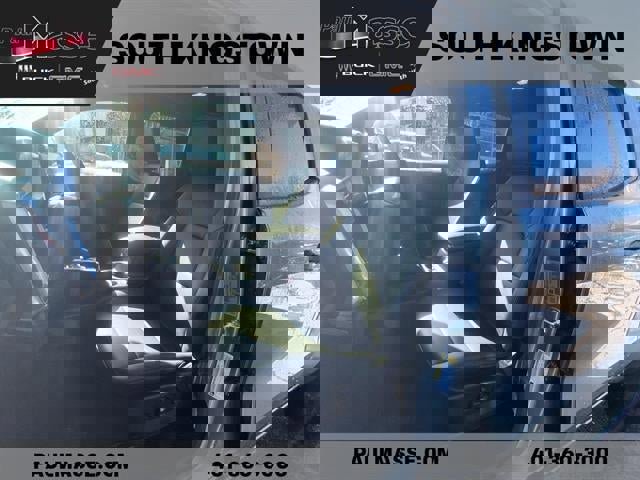 Used 2024 GMC Canyon Elevation w/ Elevation Premium Package image 2