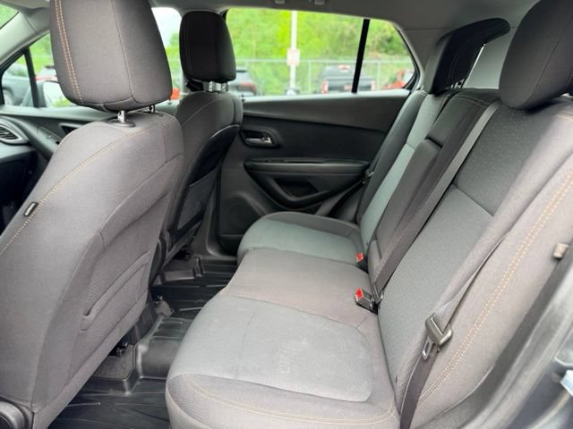 Used 2019 Chevrolet Trax LS w/ LPO, Cargo Package FWD image 21