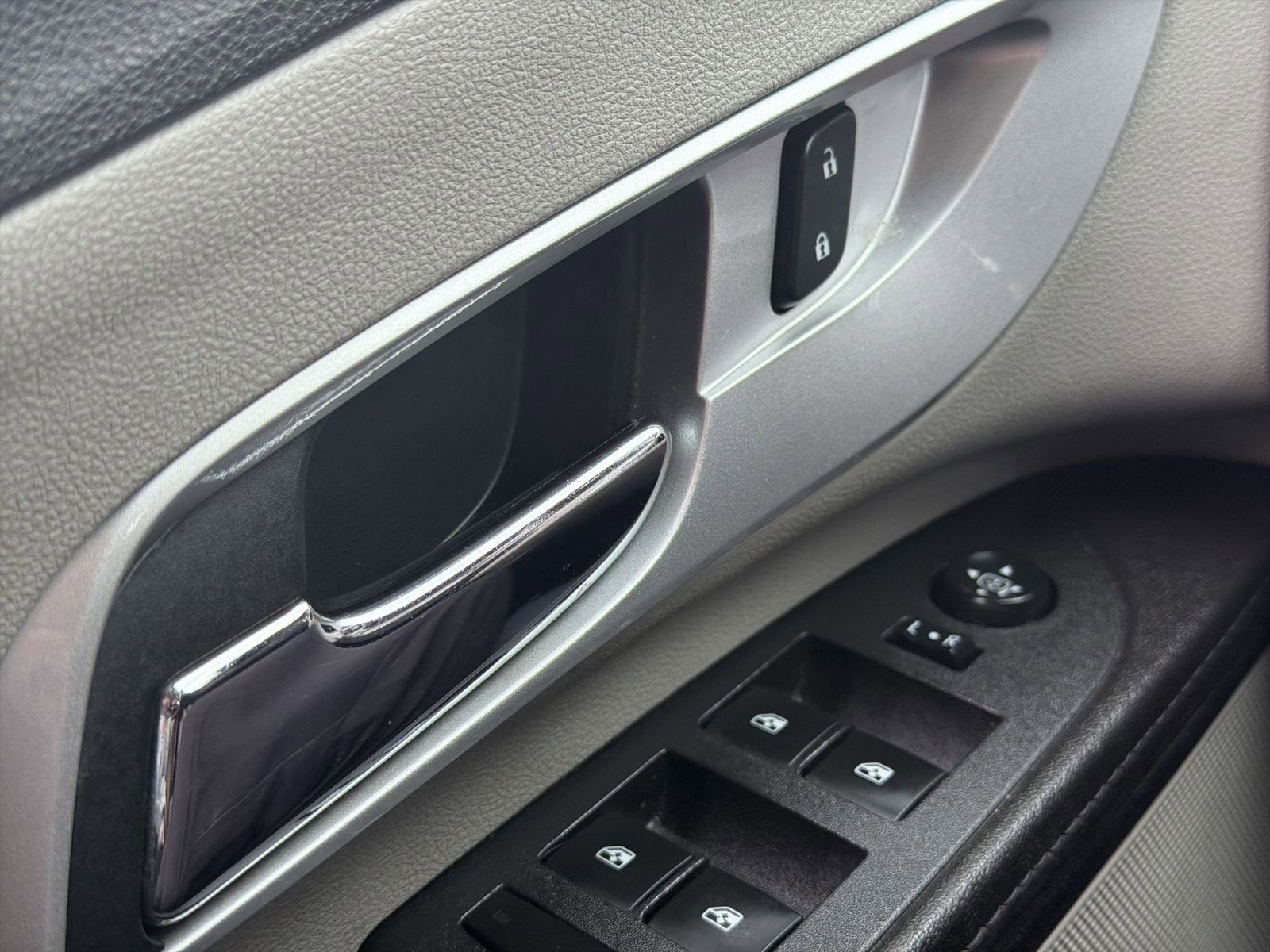 Used 2017 Chevrolet Equinox LT FWD image 26