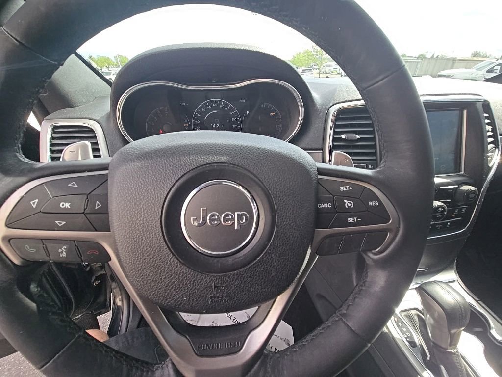 Used 2017 Jeep Grand Cherokee Altitude AWD/4WD image 16