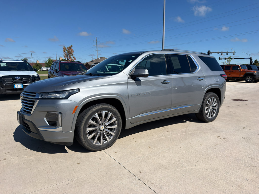 Used 2023 Chevrolet Traverse Premier AWD/4WD image 2