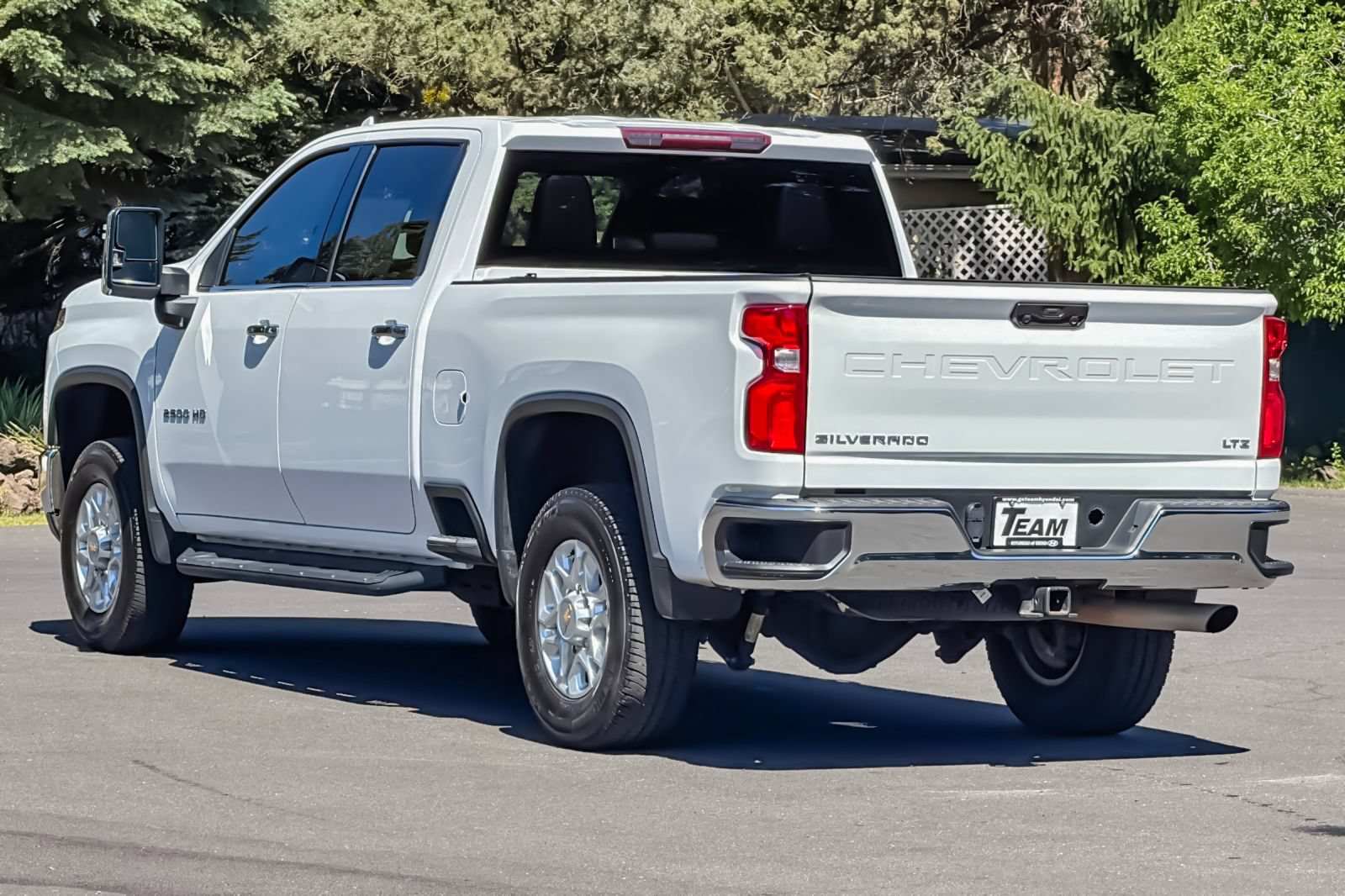 Used 2024 Chevrolet Silverado 2500 LTZ AWD/4WD image 6