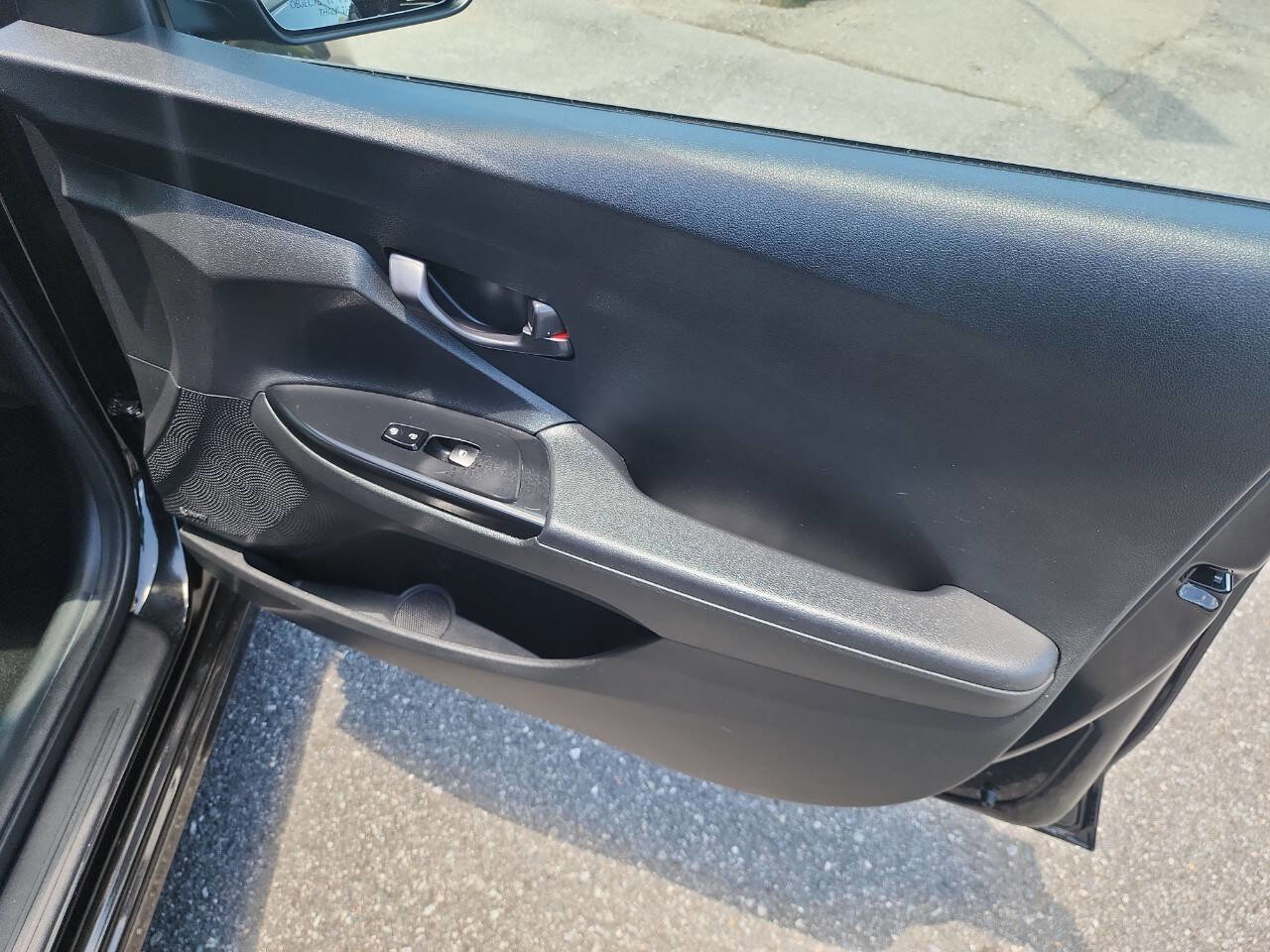 Used 2019 Hyundai Veloster 2.0 Premium image 34