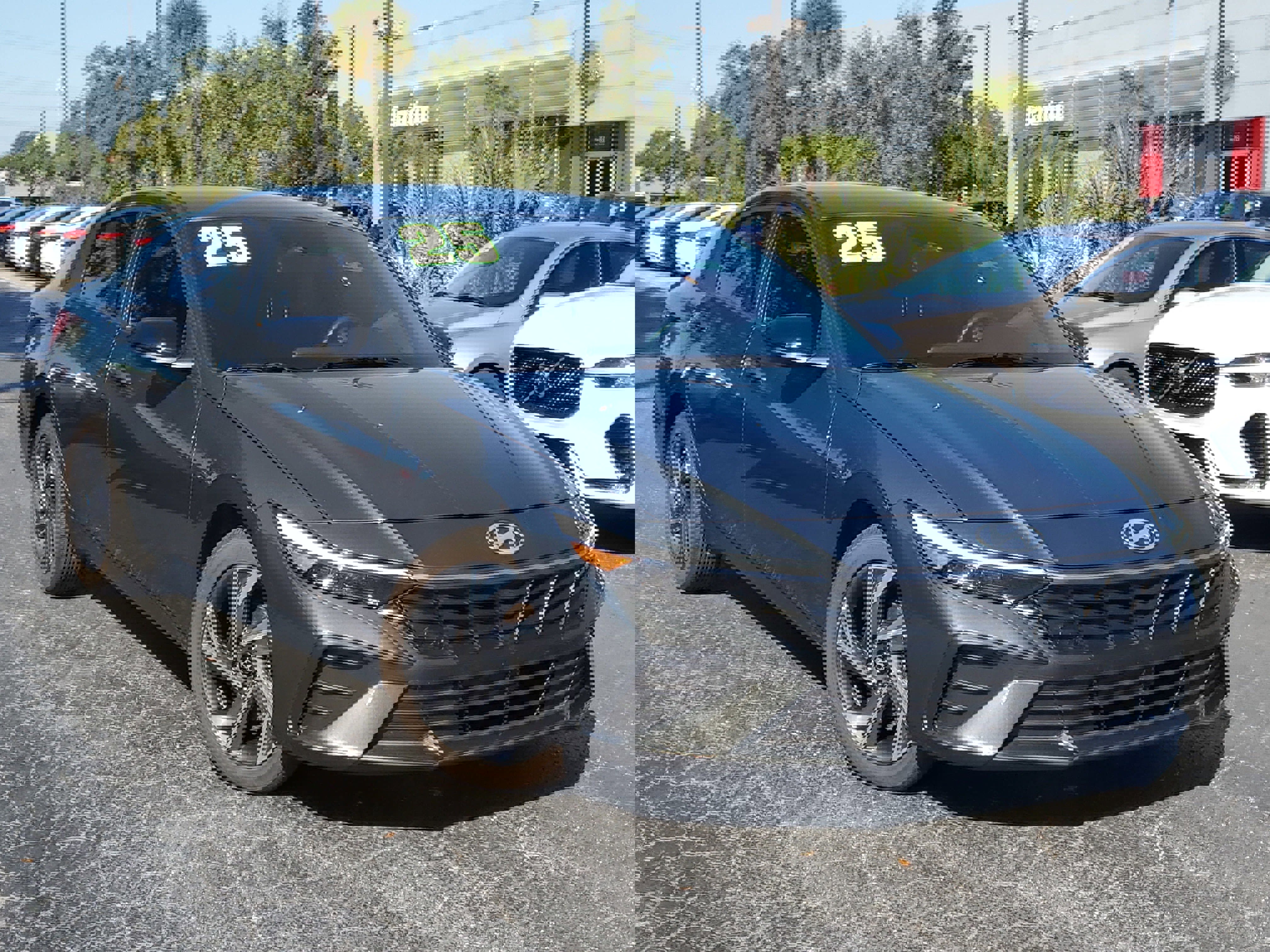 Used 2025 Hyundai Elantra Sport image 31