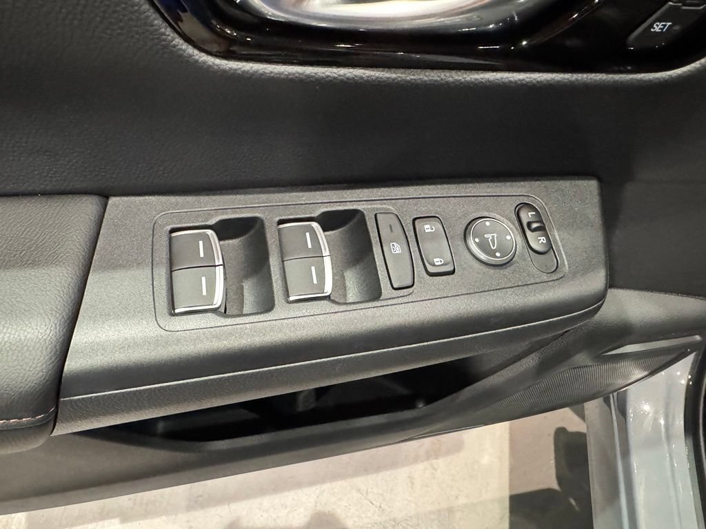 Used 2026 Honda CR-V Sport Touring image 25