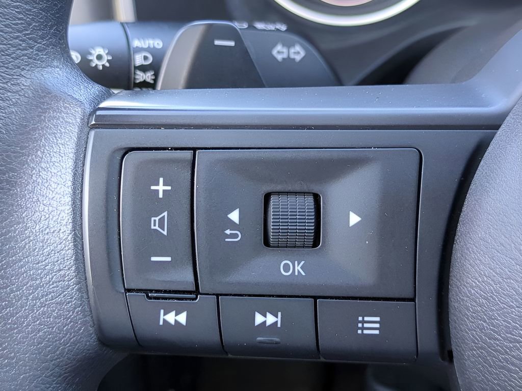 Certified 2024 Nissan Rogue SV image 24