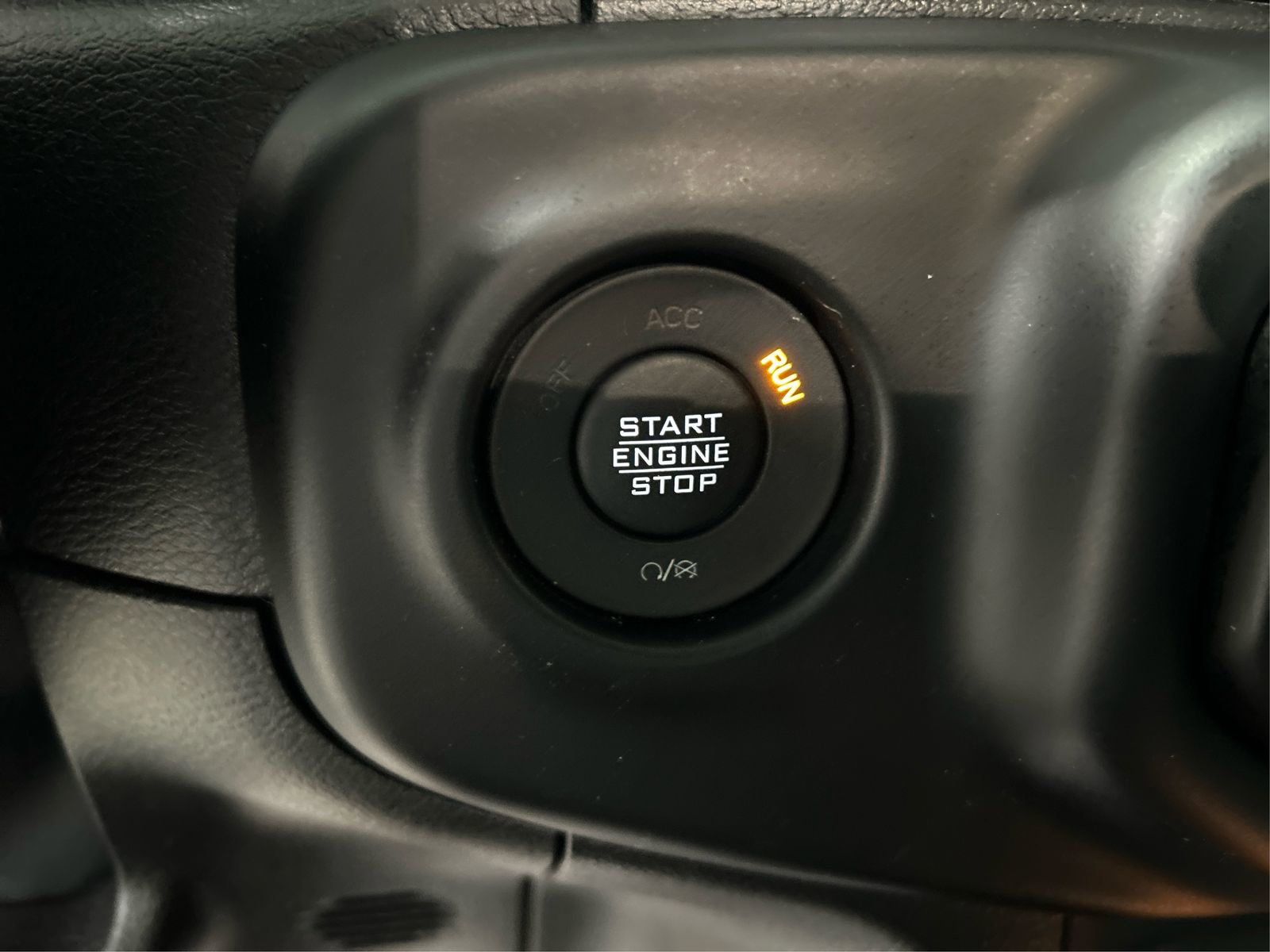 Used 2023 Jeep Gladiator Sport image 27