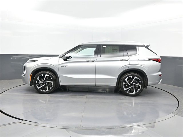 New 2025 Mitsubishi Outlander SEL image 2