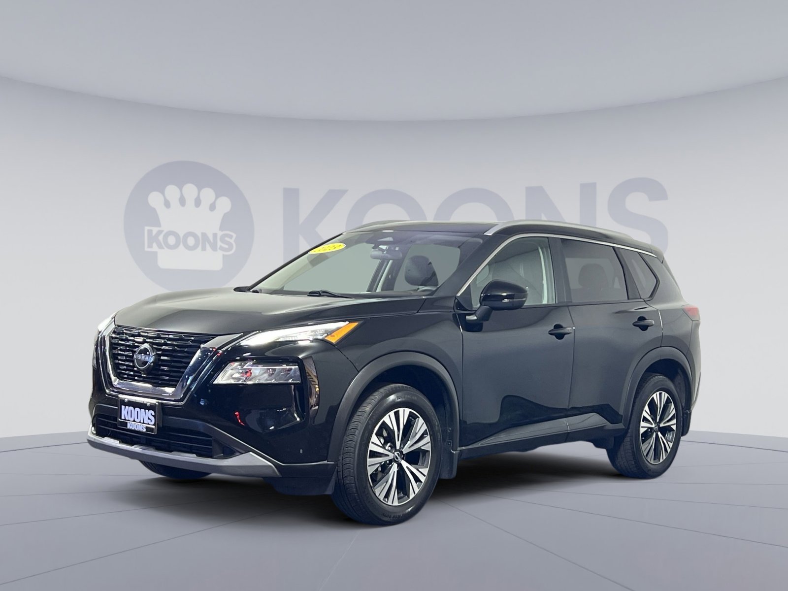 Used 2023 Nissan Rogue SV w/ SV Premium Package image 1